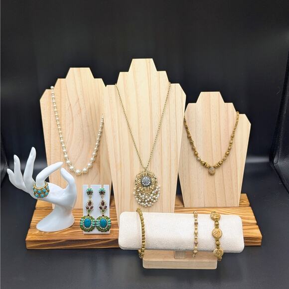 Vintage Gold & Pearl Jewelry Set with Banana Republic Earrings – 8 Pieces - Picture 1 of 7